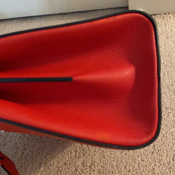 ( SOLD ) Louis Vuitton Epi Twist Tote Bag - Picture 5 of 9